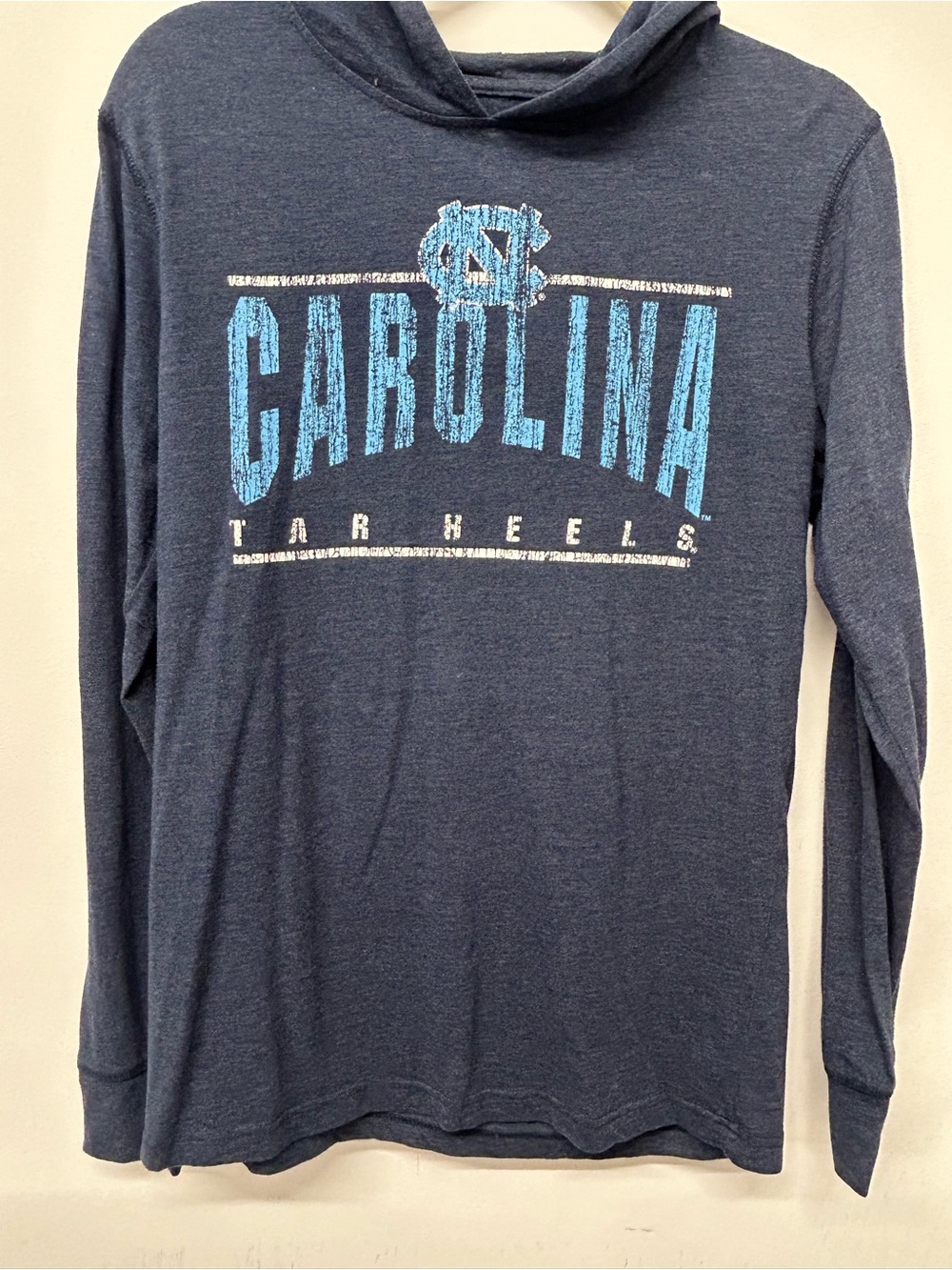 Carolina Tar Heels Navy Blue Hooded Long-Sleeve Shirt